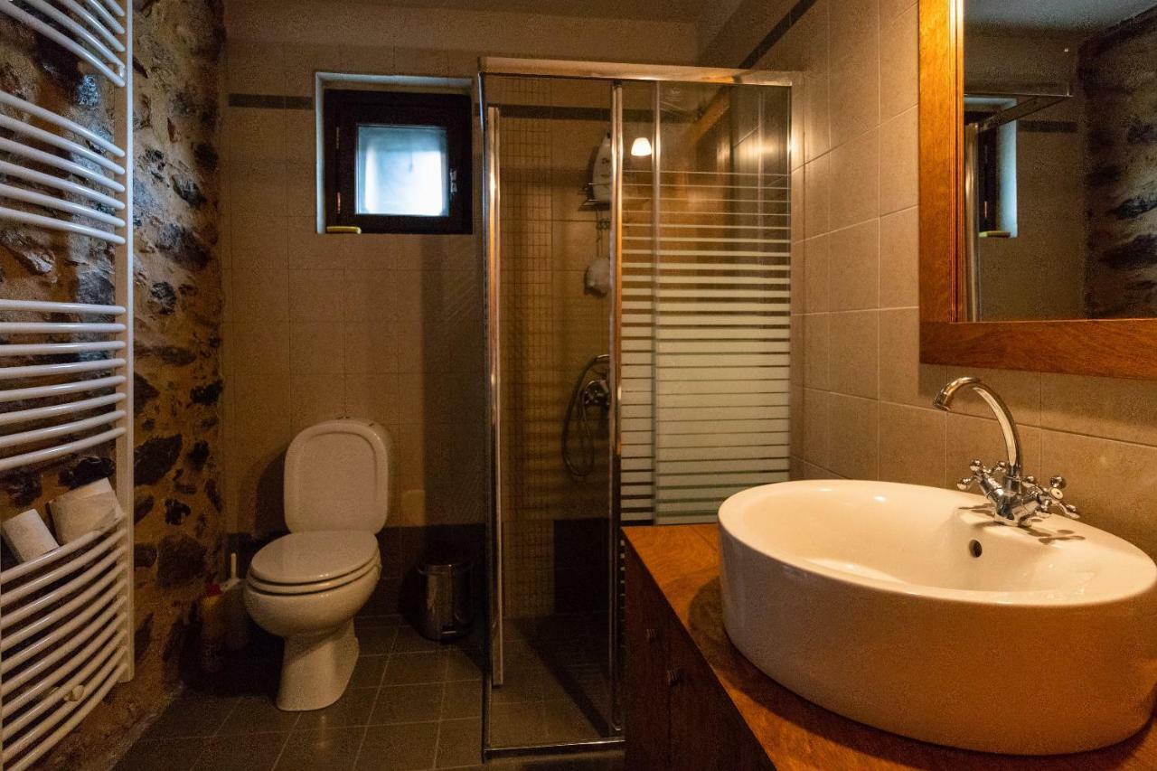 Гостевой дом Luxury House In The Hills Спарта Экстерьер фото