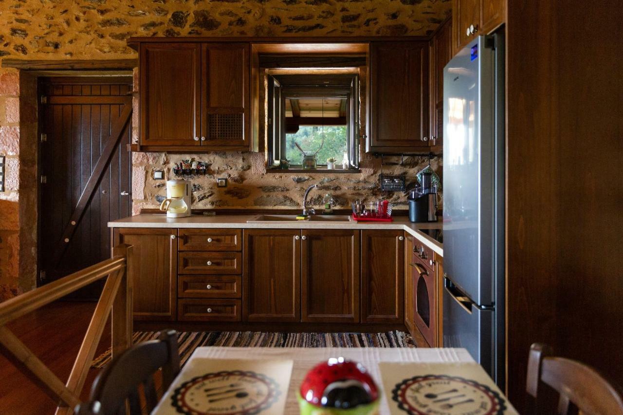 Гостевой дом Luxury House In The Hills Спарта Экстерьер фото