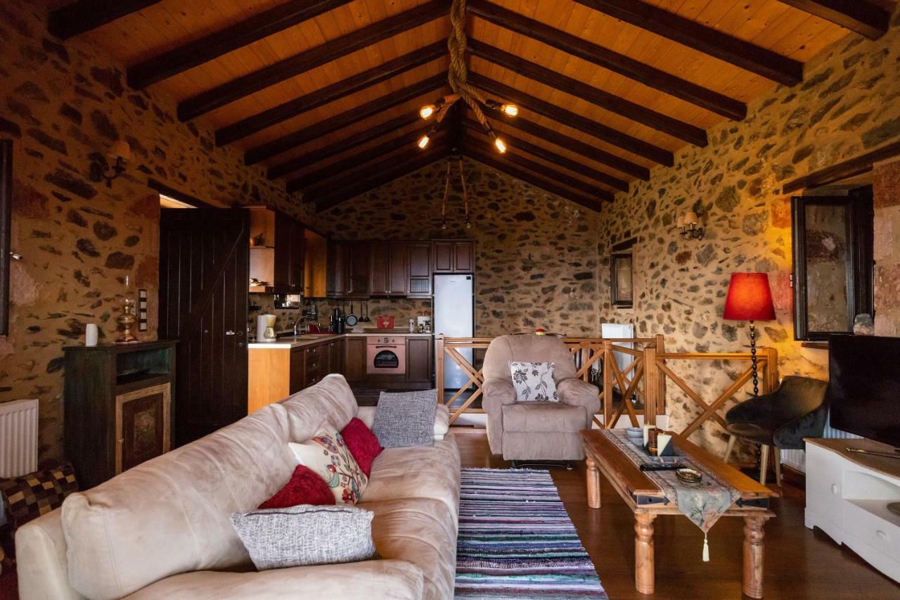 Гостевой дом Luxury House In The Hills Спарта Экстерьер фото